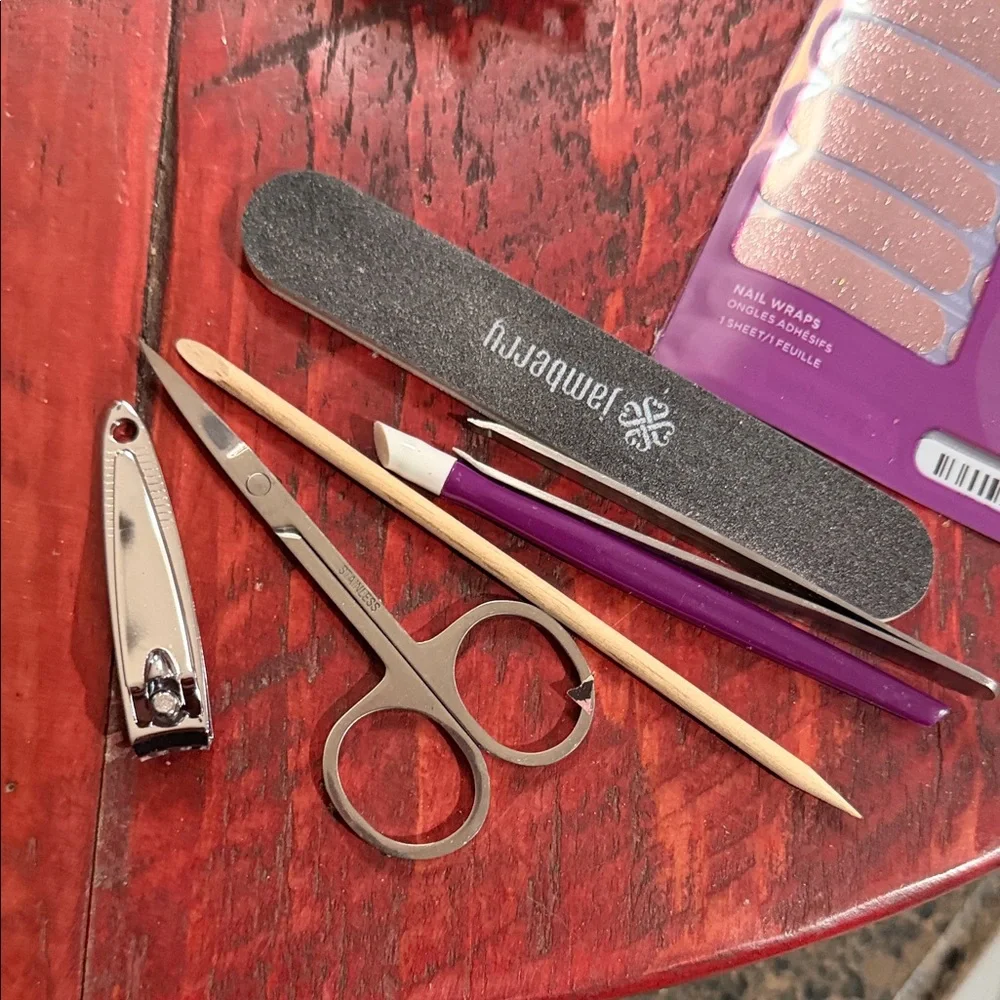 Jamberry Nail Art Set with Accessories